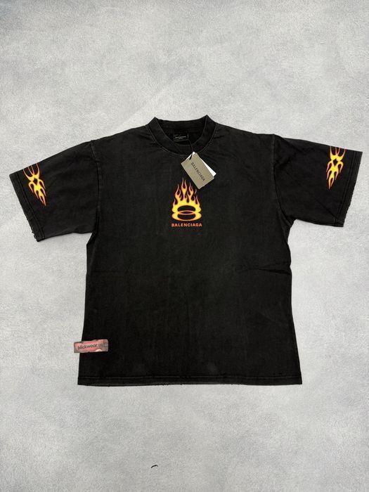 футболка Balenciaga Unity logo fire tee S M L