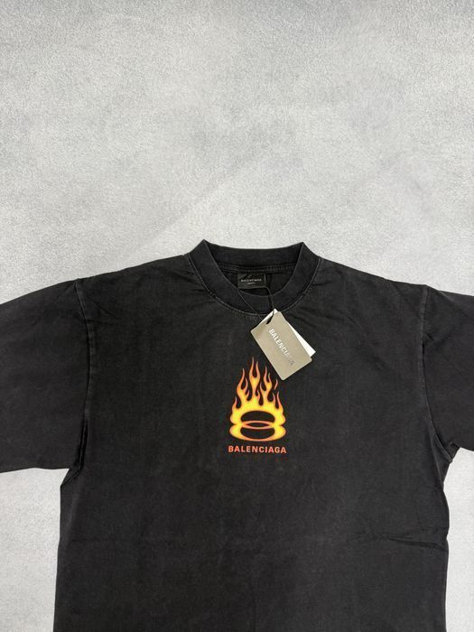 футболка Balenciaga Unity logo fire tee S M L — фото 2