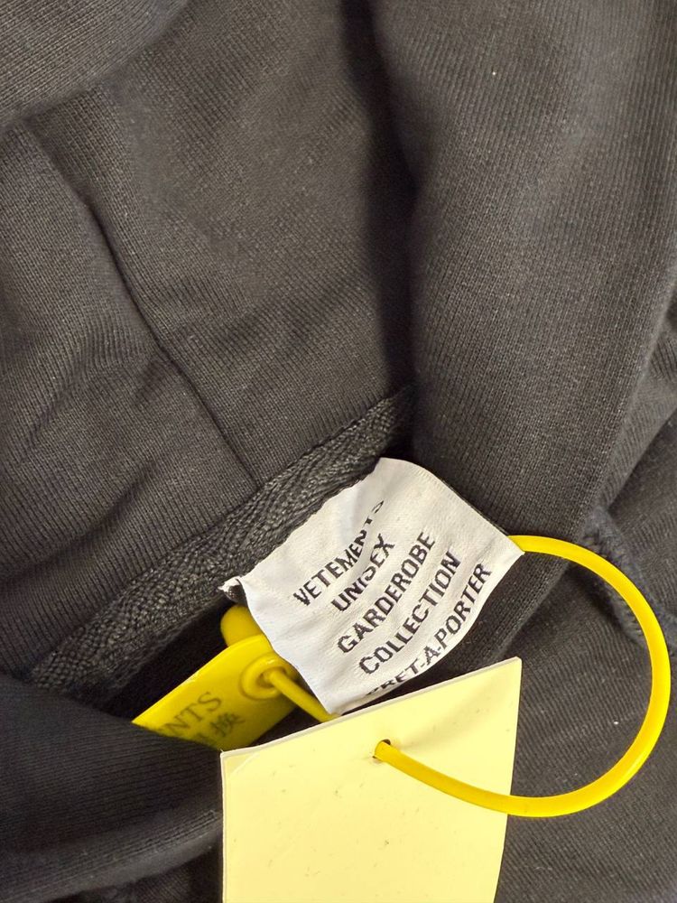 худи Vetements  1 Night in Paris 2025 — фото 4
