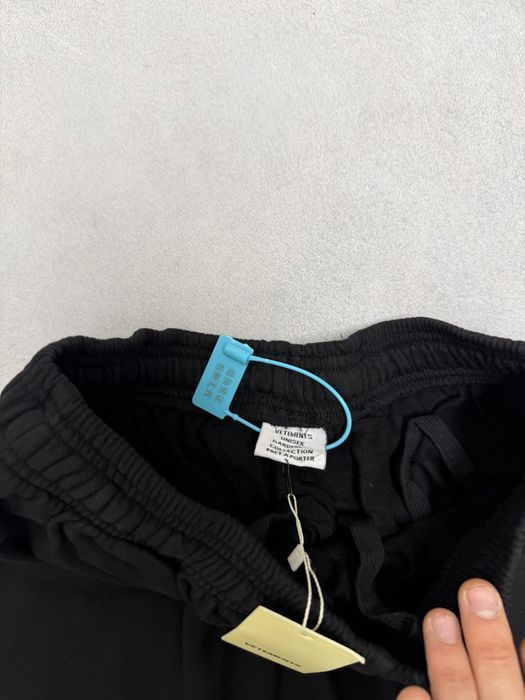 шорты Vetements Anarchy Shorts S M L — фото 3